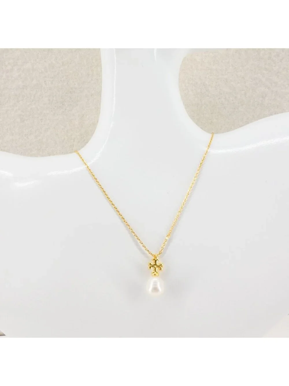 Tory Burch Kira Pearl Pendant Necklace White OS